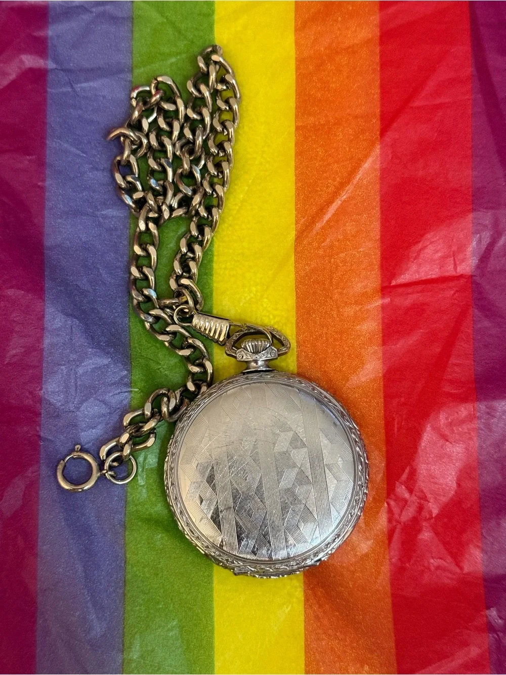 Antique Windsor Elegant Pocket Watch with chain works not waterproof